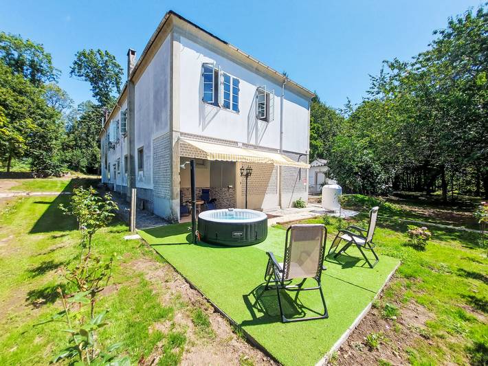 Apartamento para 15 personas, con Jardín en Villalba