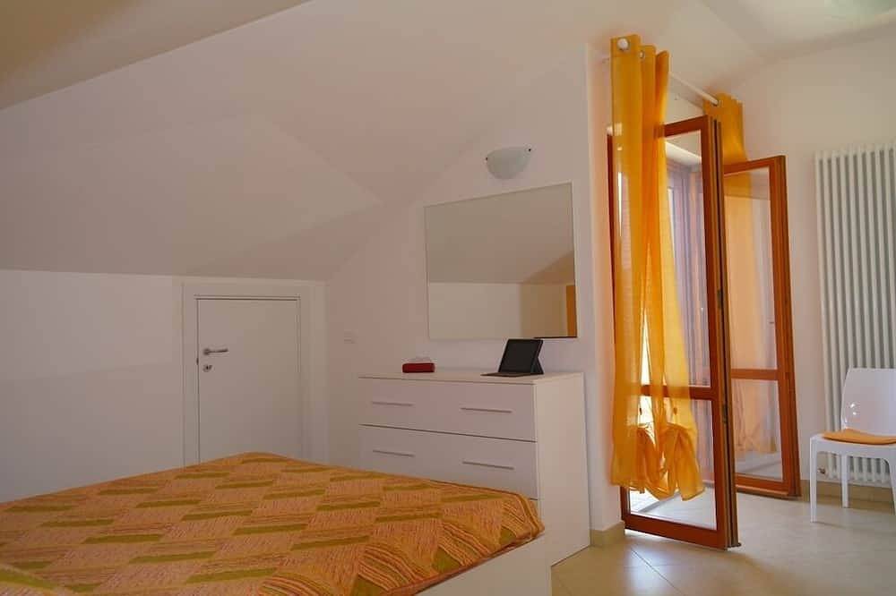 Ganze Wohnung, Penthouse im Zentrum des Dorfes und 400 Meter vom Meer entfernt in Martinsicuro, Teramo Provinz