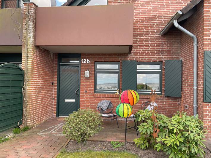 Ferienhaus mit Meerblick für 4 Personen, mit Balkon und Garten