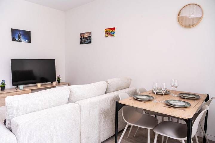 Gîte pour 2 personnes, avec terrasse, animaux acceptés dans Lozanne