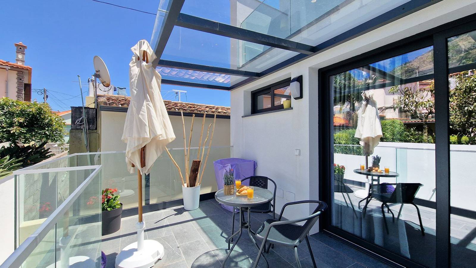 Ganze Wohnung, Ferienwohnung für 3 Personen mit Balkon in Machico, Madeira