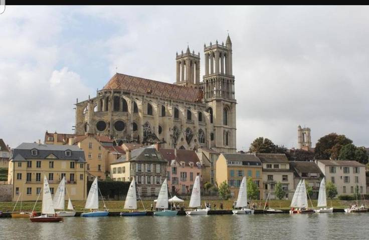 Gîte pour 2 personnes, avec balcon et vue à Mantes-la-Jolie - 2