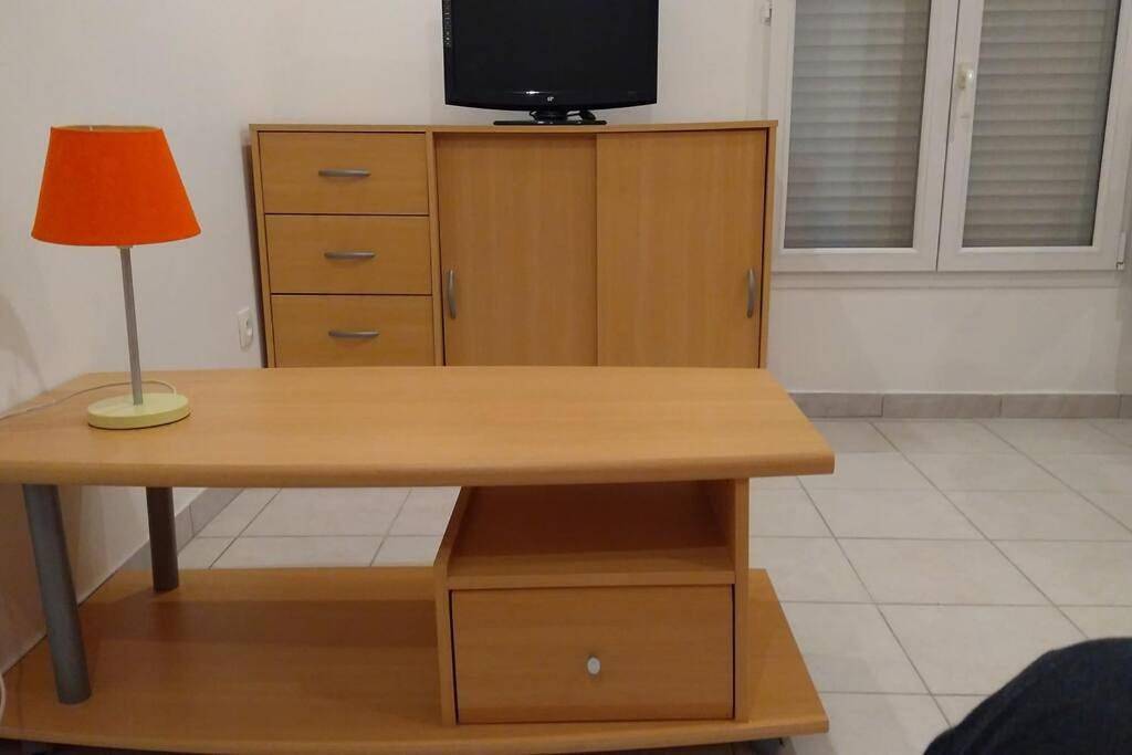 Appartement entier, One-Bedroom Apartment in Épinay-sur-Orge, Essonne
