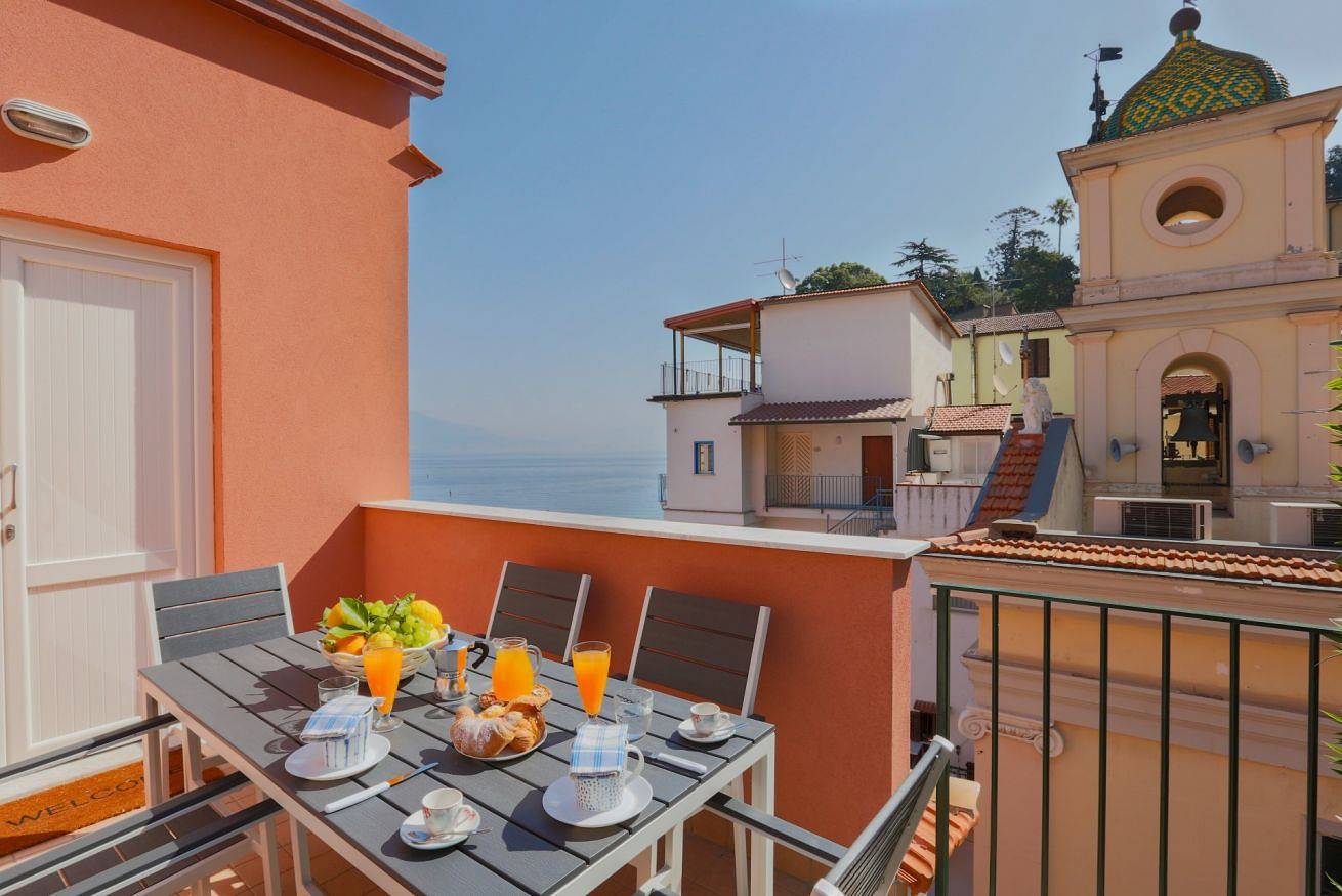 Ganze Wohnung, Seaview Sorrento Apartment by the sea with terrace in Sorrent, Sorrentinische Halbinsel