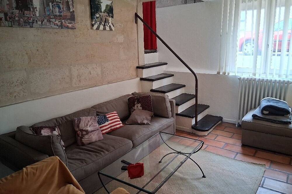 Charming 2-bedroom house in tranquil Le Bouscat with Wifi in Le Bouscat, Bordeaux region