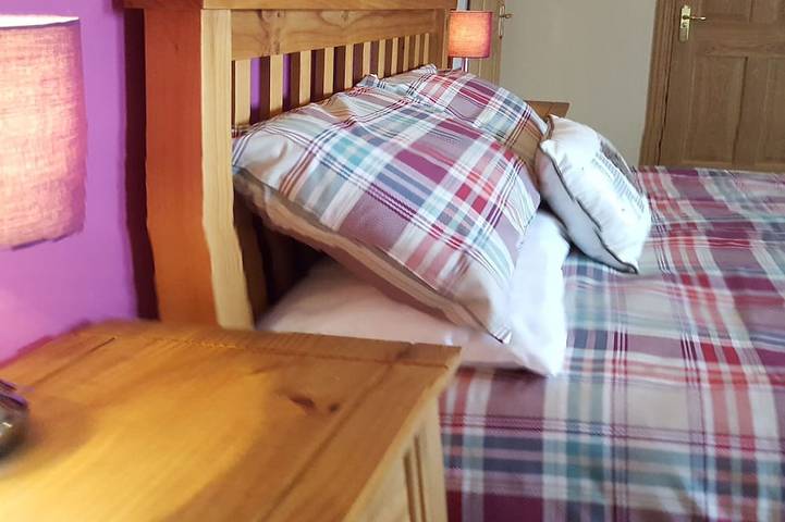 Luxus Fisherman's Cottage in ruhiger Highland Village Location. in Highlands