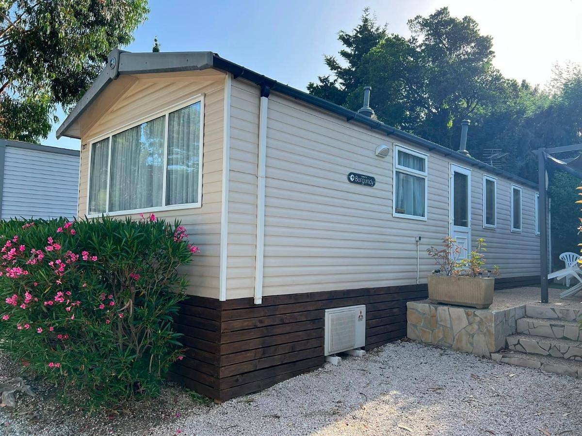 Mobil-home climatisé 6 à 8 personnes in La Londe-les-Maures, Parc national Port-Cros