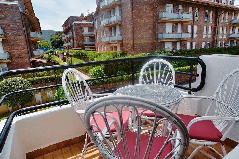 Entire apartment, Apto de 2 dormitorios y terraza in Isla, Arnuero