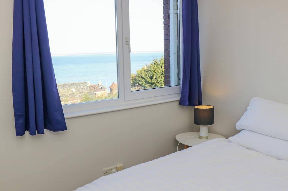 High Tide, family friendly, country holiday cottage in Cowes in Cowes, Isle of Wight