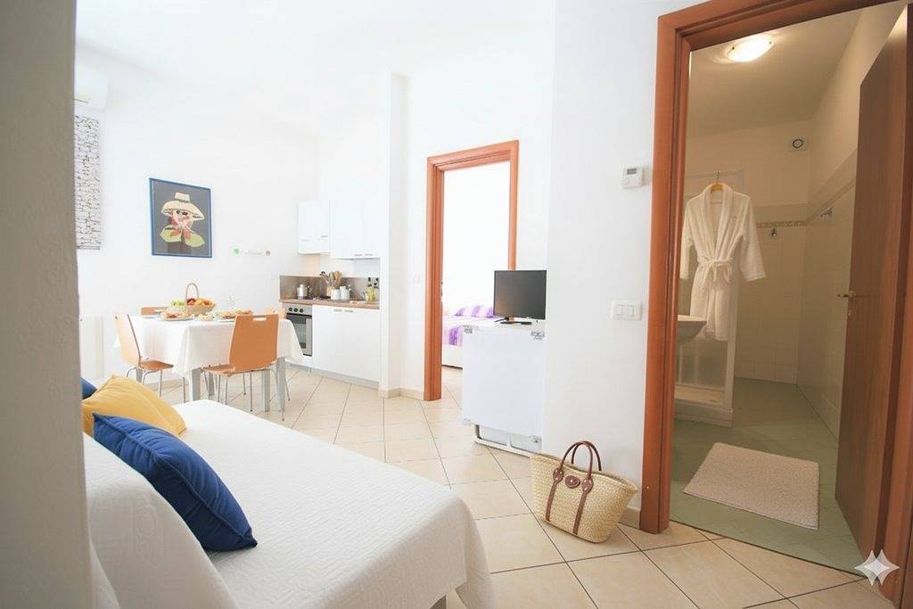 Appartamento intero, Bilocale a 100m dalle spiagge di sabbia | Ap65 in Porto Maurizio, Imperia