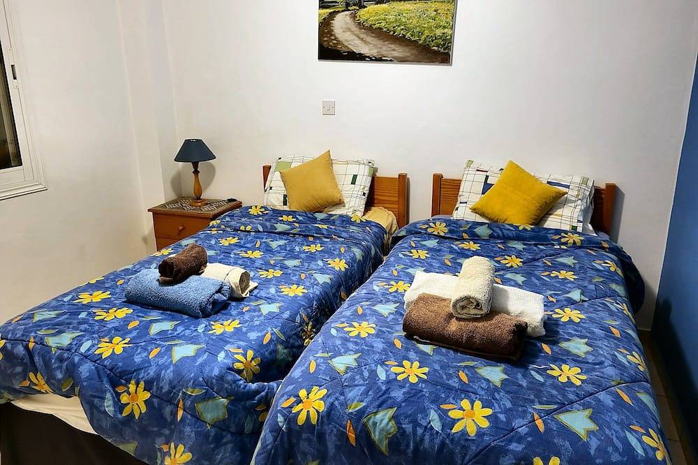 Entire apartment, Award-winning 3-bed apartment near beach and all facilities in Paphos, South Cyprus