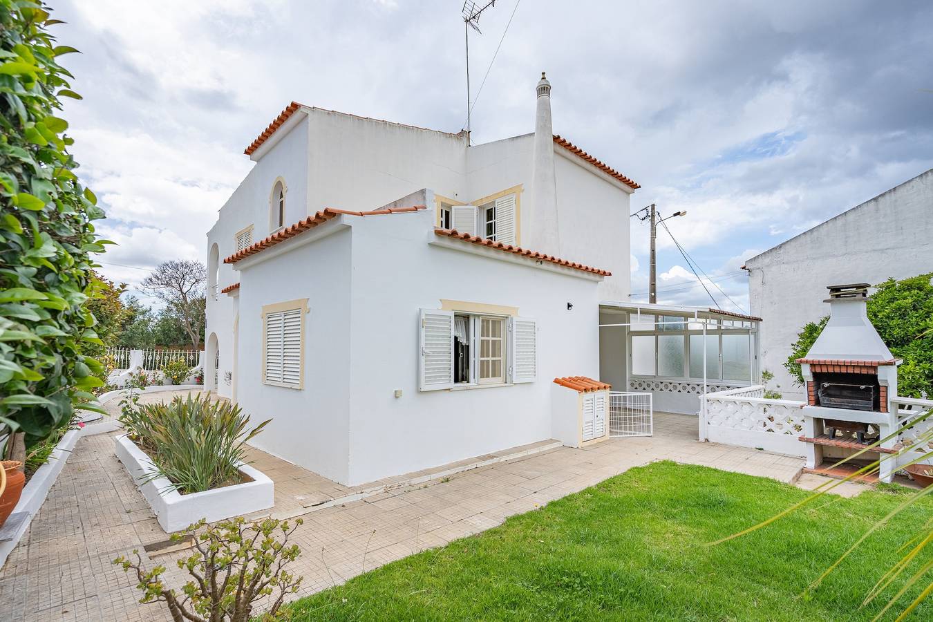 Villa „Raposo“ mit privater Terrasse, Garten und Wlan in Porches, Faro Distrikt