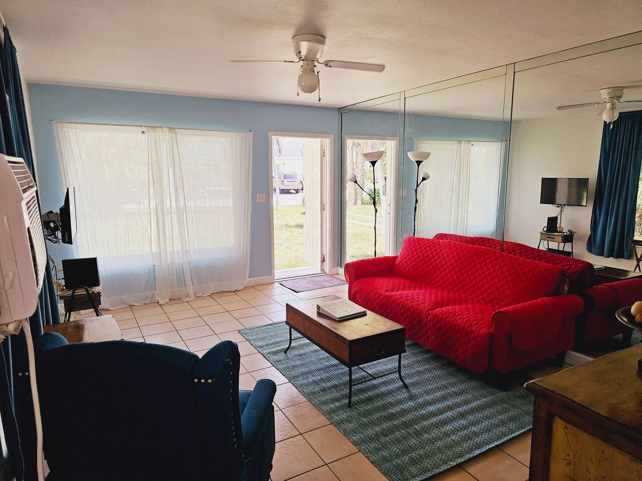 Apartamento entero, Cottage Zanzibar Duplex, Fußweg in Strandnähe in Lauderdale-by-the-Sea, Broward County
