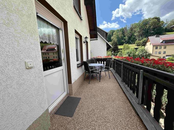 Ganze Ferienwohnung, Ferienwohnung Zerrenner - Ferienwohnung im Landhausstil mit Pool in Döschnitz, Ostthüringen