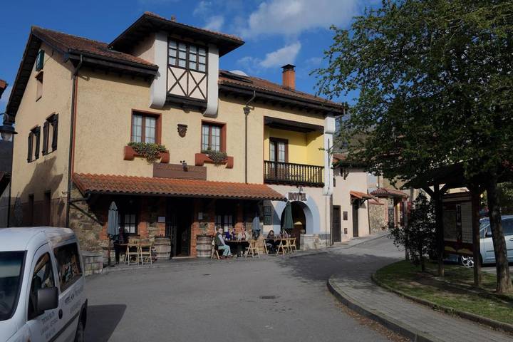 Casa rural para 3 personas, con Terraza y Jardín además de Sauna y Vistas en Laviana