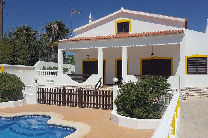 Casa de férias para 6 pessoas, com jardim em Silves