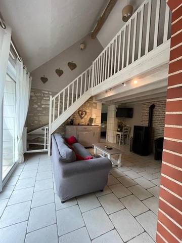 Gîte pour 4 personnes, avec jardin et vue à Thésée