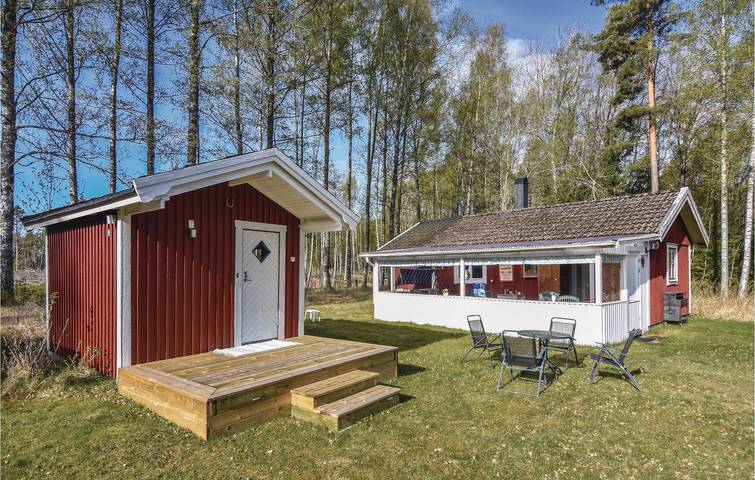 Hus för 6 Personer med trädgård in Hammarö, Vänern