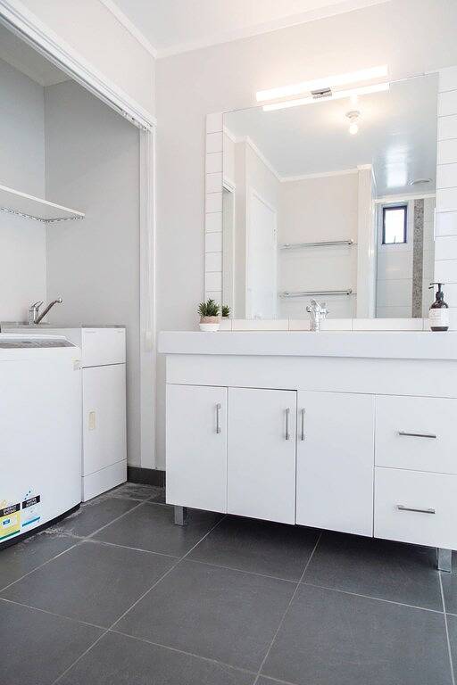 Holiday home for 6 people, with garden and balcony as well as hot tub in Rotorua