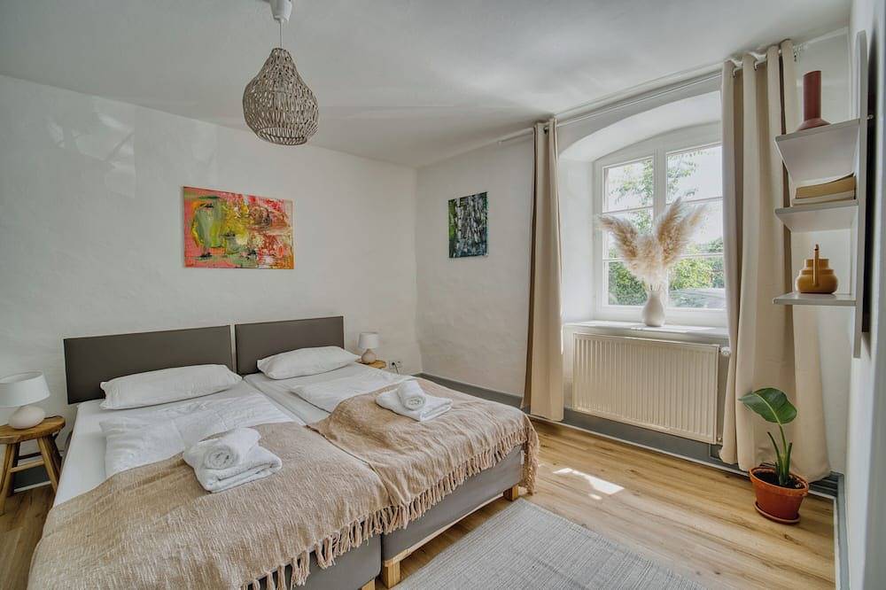 Ganze Wohnung, Suite Kelnhof Patio: Cozy Riverside Apartment in Küssaberg, Hochschwarzwald
