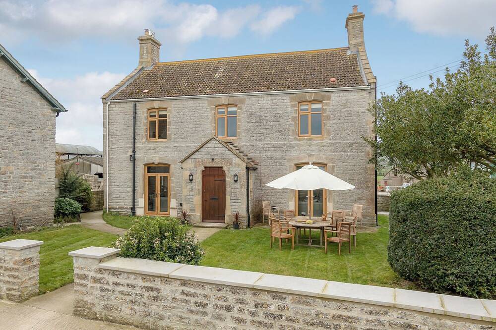 Cottage for 8 People in West Pennard, Somerset