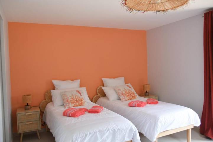 Chambre d’hôte pour 2 personnes, avec jacuzzi ainsi que sauna et jardin à Taradeau - 2