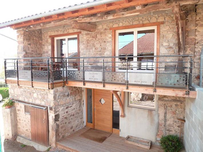 Gîte pour 9 personnes, avec terrasse et jardin, animaux acceptés