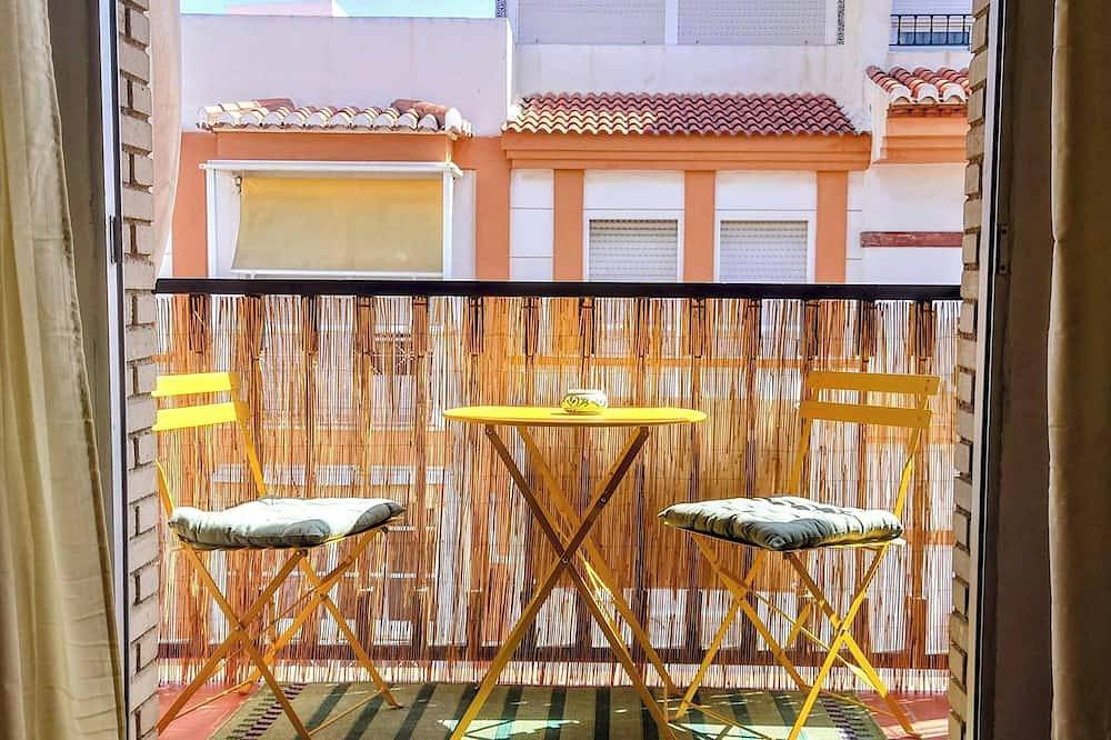 Entire apartment, Spacious apartment in Salobrena, close to beach! in Salobreña, Costa Tropical