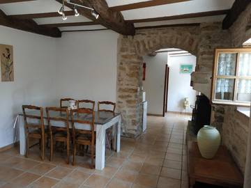 Gîte pour 6 personnes, avec vue et terrasse dans Vernoux