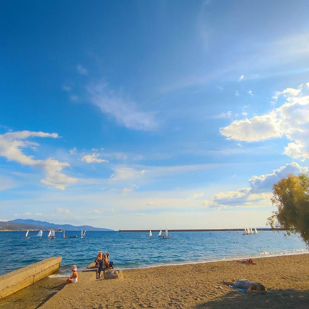 Ganze Wohnung, Ferienwohnung für 4 Personen mit Balkon/Terrasse in Kalamata, Messenien