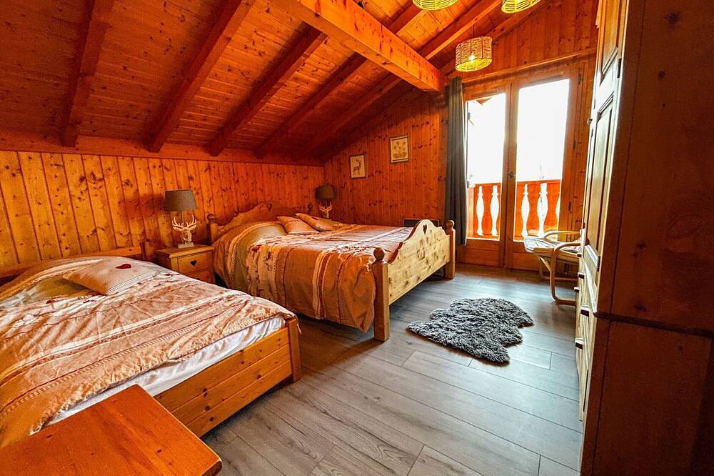 Chalet for 16, 4km from slopes, Wifi, Parking in Bernex, Thonon-les-Bains region