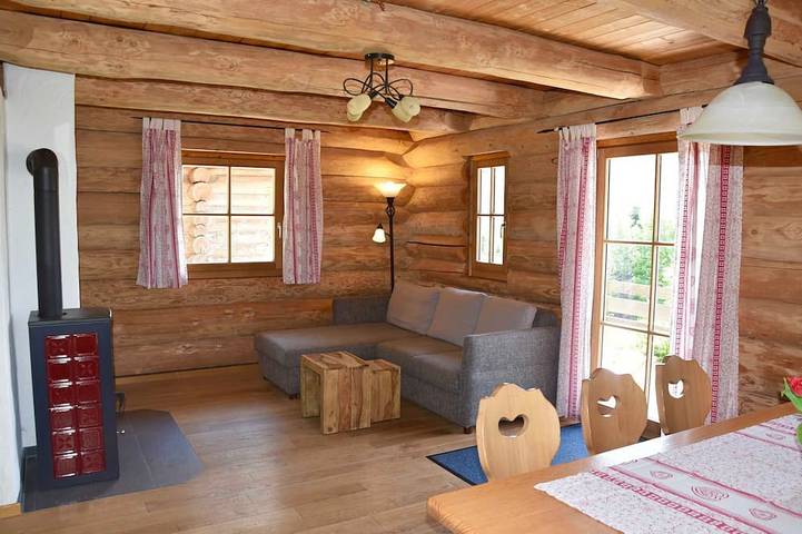 Chalet für 8 Personen, mit Balkon und Garten, mit Haustier