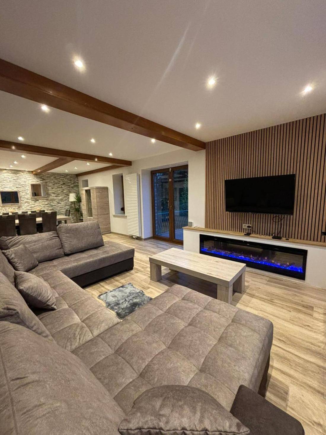 Villa voor 10 personen met balkon in Carlsbourg, Paliseul
