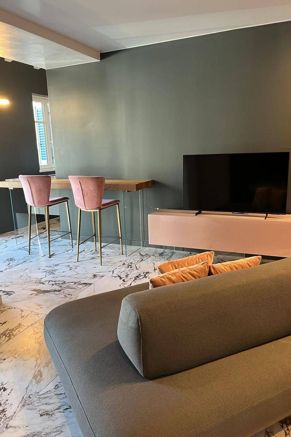 Appartement entier, Wohnung 'App Superior' mit privatem Jacuzzi in Castro (Iseo), Lac d'Iseo