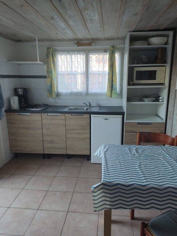 Gîte pour 4 personnes, avec terrasse ainsi que piscine et jardin à Gujan-Mestras - 4