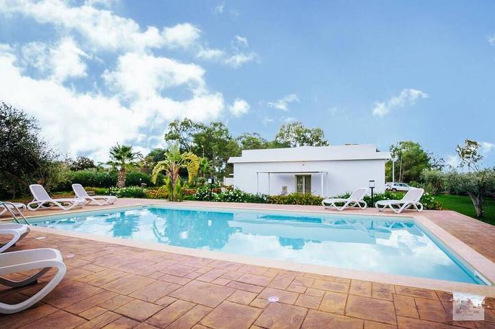 Villa für 18 Personen, mit Terrasse und Garten - 1