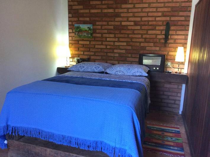 Casas e apartamentos de temporada para 3 pessoas, com vista e vista para o lago e ainda jardim em Cunha