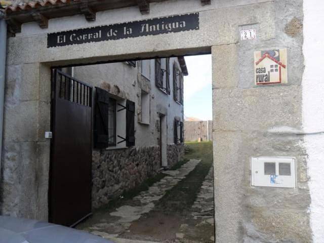 Casa de vacaciones para 8 personas, con Balcón y Terraza además de Jardín y Piscina en la Sierra de Béjar - 3