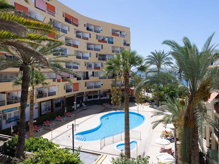 Holiday rental for 2 people, with Terrace and Children pool in Los Cristianos