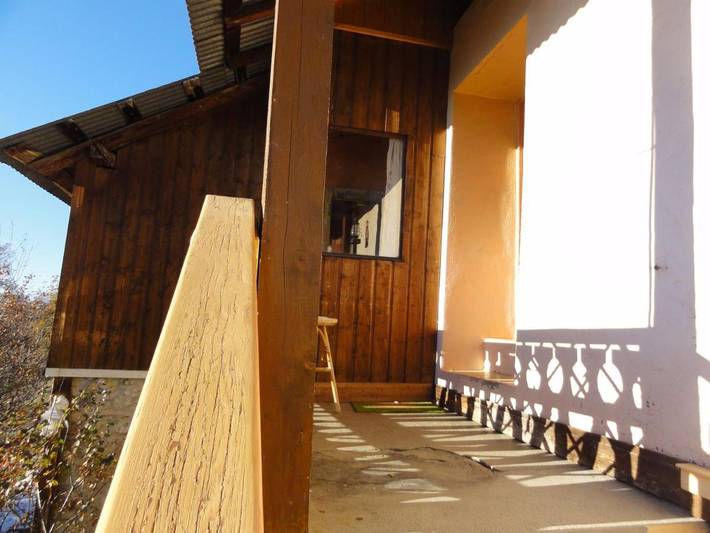 Location de vacances pour 4 personnes, avec vue sur le lac ainsi que jardin et vue, adapté aux familles à Prunières - 3