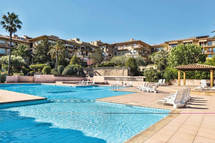 Vakantieappartement voor 6 personen, with zwembad and tuin as well as kinderzwembad, met huisdier in Saint-Tropez