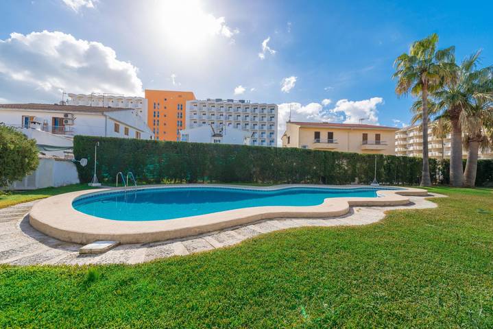 Ganze Ferienwohnung, Es Mallorqui - Apartment mit Gemeinschaftspool in Port d'Alcúdia. Gratis Wifi. in Alcúdia, Mallorcas Küste