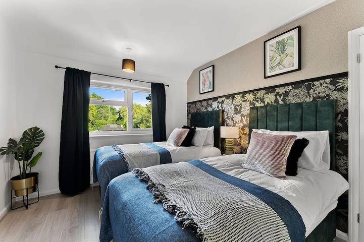 Spacious 4-Bedroom Family Retreat in Coleridge Ward, Cambridge