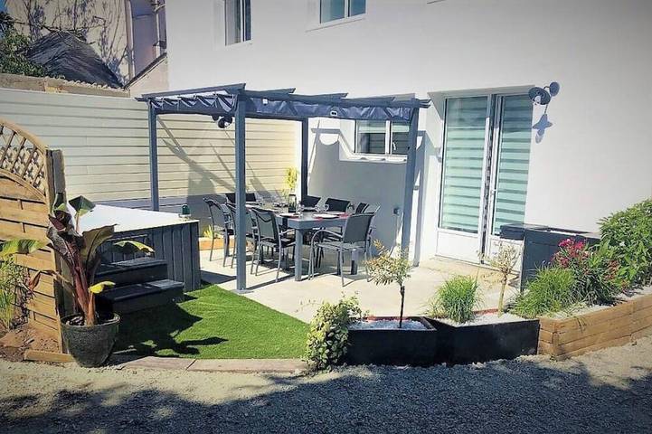 Maison de vacances pour 11 personnes, avec jardin et jacuzzi à Névez