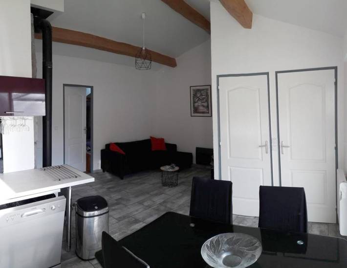 Location de vacances pour 4 personnes, avec terrasse, animaux acceptés à Saint-Genès-Champanelle - 4