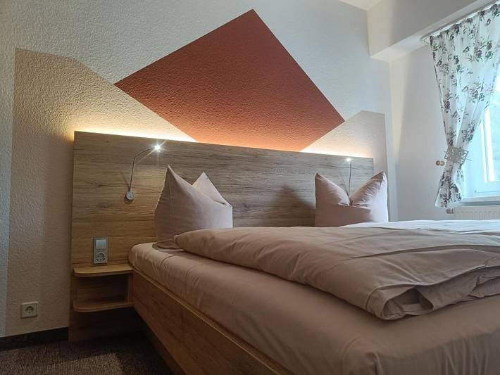 Hotel für 3 Personen, mit Terrasse und Garten sowie Ausblick in Neuhausen/Erzgebirge - 3