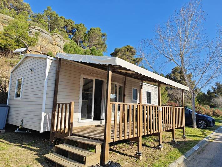 Camping voor 6 personen, with whirlpool and zwembad as well as terras and kinderzwembad in Narbonne