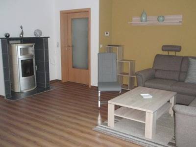 Ganze Ferienwohnung, Ferienwohnung am Schloßberg - Fw mit 1 Schlafz., 1 komb. Wohn-/Schlafz., Küche, Bad Du+Wc+Badewanne, 5 P., Eg, 72 m² in Arnstadt, Thüringer Kernland