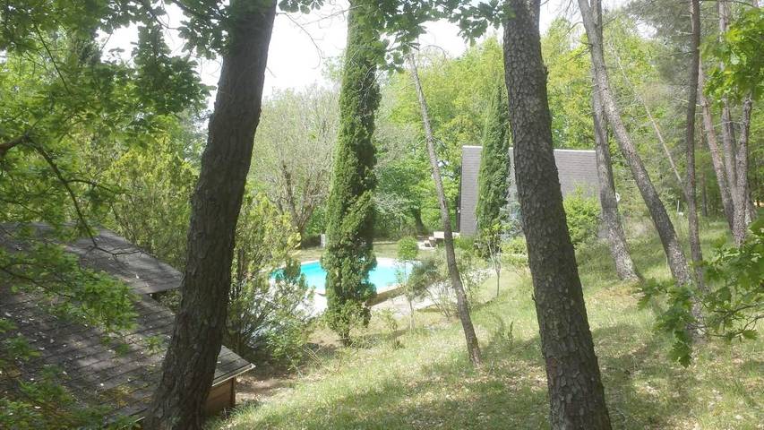 Gîte pour 6 personnes, avec vue ainsi que piscine et jardin à Sagelat