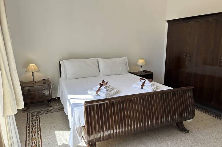 Appartement entier, Art Nouveau style villa facing Mondello beach in Mondello, Palerme